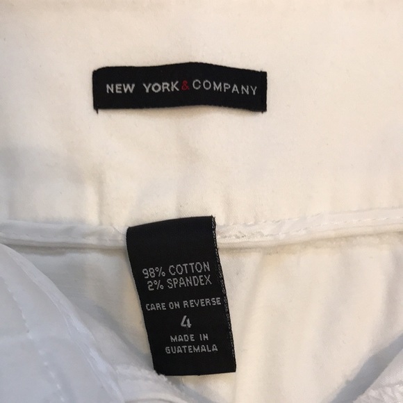 New York & Company, White skort, size 4. Short skirt that has shorts under it. - Picture 4 of 6